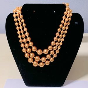 🎃🍂🍁💀👻 
Rare Multi-Strand Peach Pearls